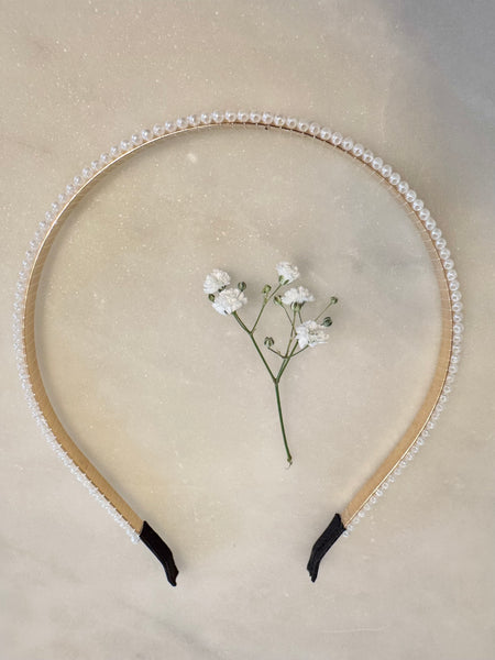 Diadem med pärlor
