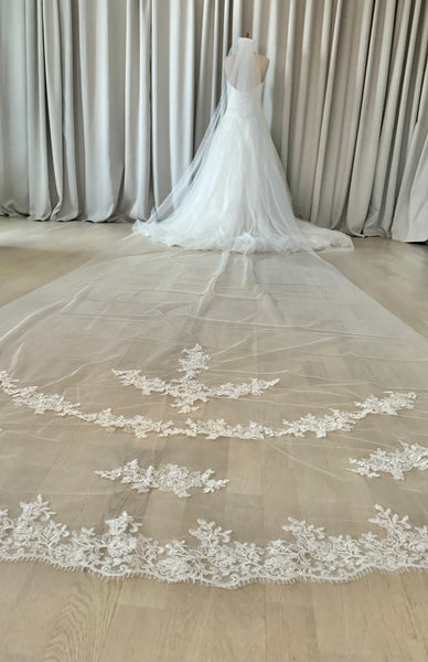 Brudslöja 500 cm spets ivory/benvit