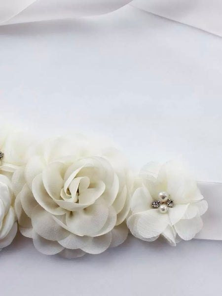 Midjeband med blommor i beige satin