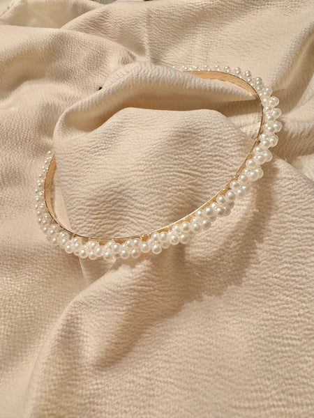 Diadem med små pärlor
