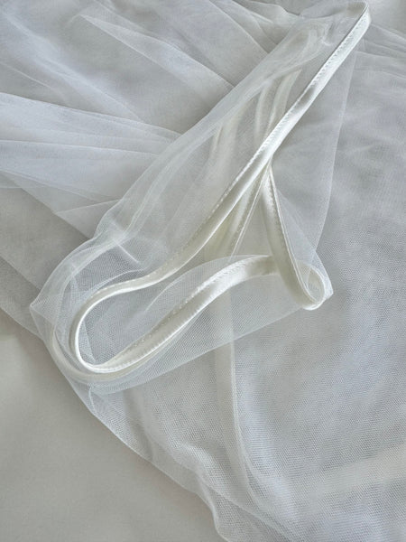 Brudslöja 200 cm i tyll med satinkant, off white