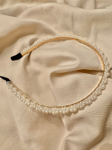 Diadem med små pärlor