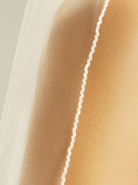 Brudslöja Bianco Evento 70 cm med glaspärlekant (S308)