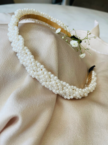 Diadem med pärlor
