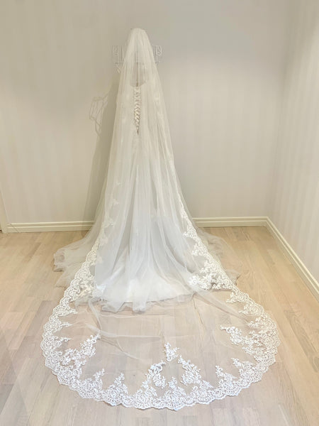 Brudslöja 300 cm med spets, benvit (ivory 3 m)