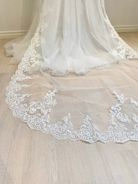 Brudslöja 300 cm med spets, benvit (ivory 3 m)