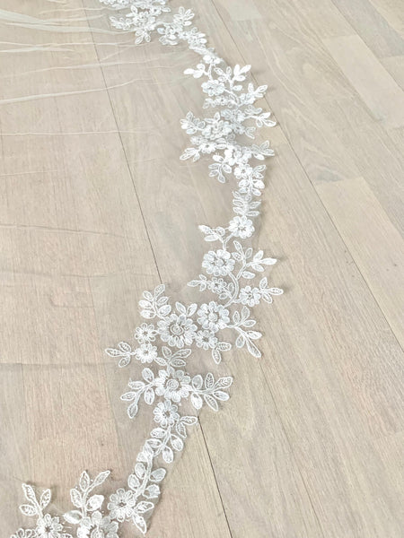 Brudslöja 200 cm med spets, off white (2,0 m)
