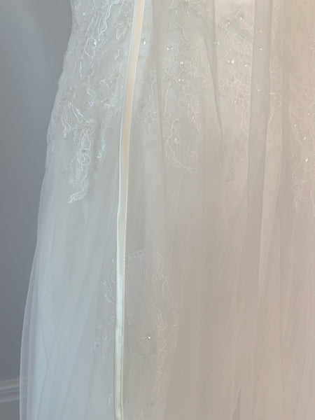 Brudslöja 200 cm i tyll med satinkant, off white