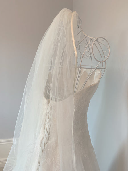Brudslöja 100 cm i tyll med satinkant, ivory/creme