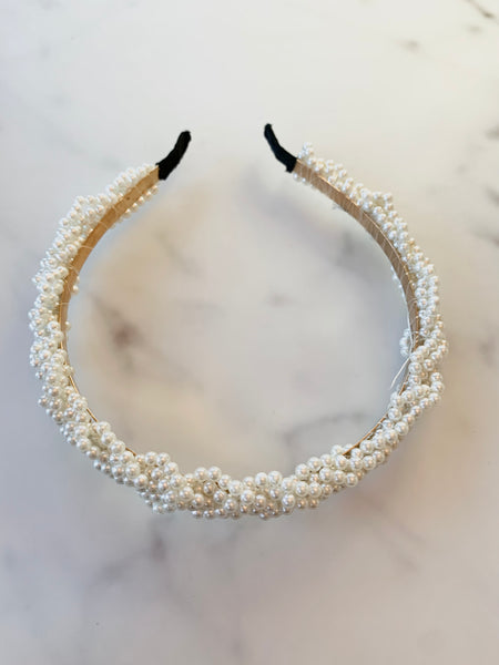 Diadem med pärlor
