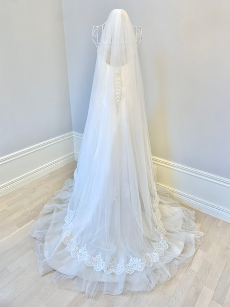 Brudslöja 180 cm med spets, benvit (ivory 1,8 m)