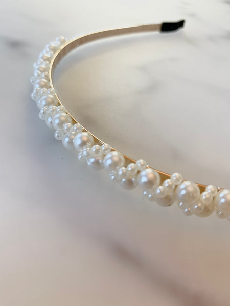 Diadem med pärlor