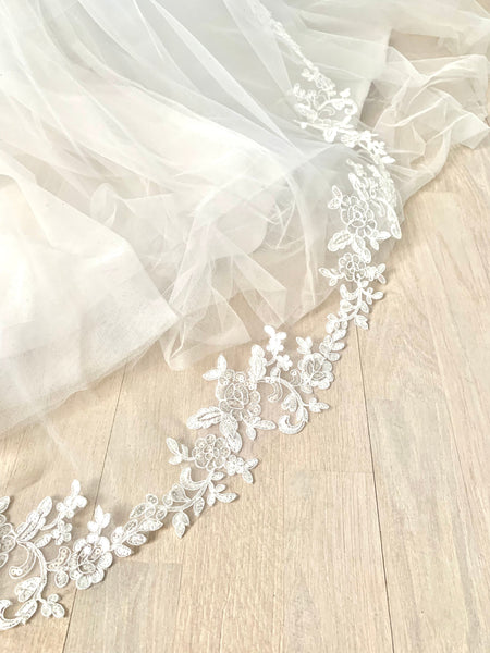 Brudslöja 200 cm med spets, ivory