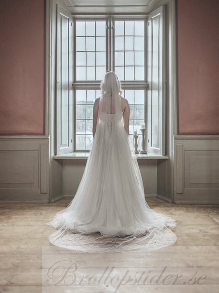 Brudslöja med pärlor, 250 cm off white