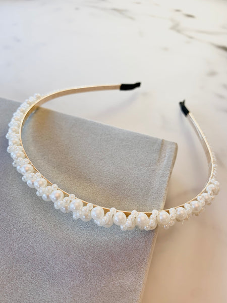 Diadem med pärlor
