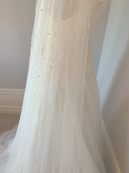 Brudslöja med pärlor, 200 cm off white