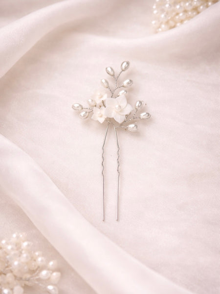 Hårnål i silver med blommor & pärlor