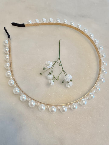 Diadem med pärlor