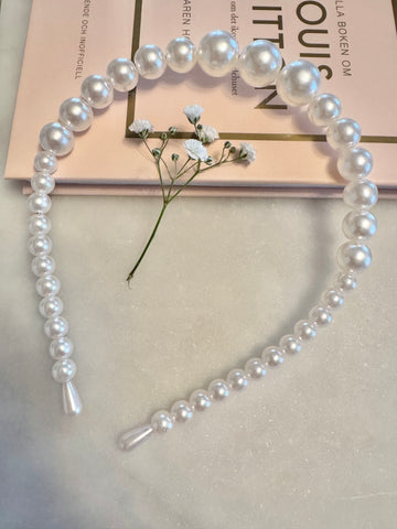 Diadem med stora pärlor