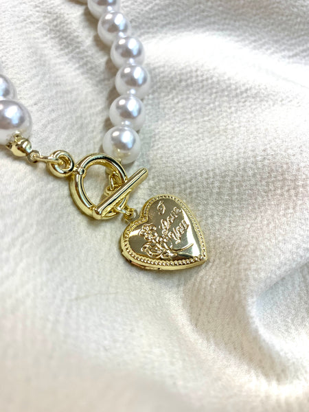 Armband med pärlor guld med hjärta