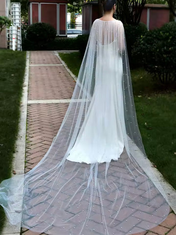 Brudcape / mantel med pärlor i tyll, off white 300 cm